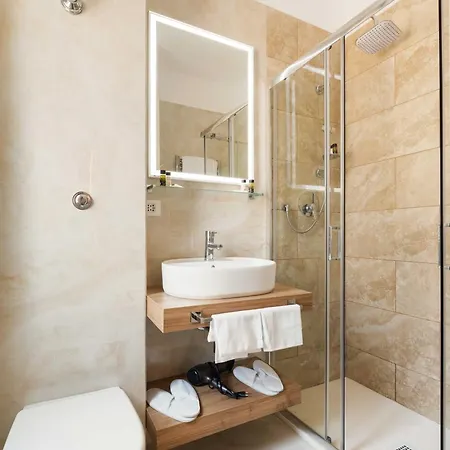 Albadea Deluxe Гостевой дом Рим