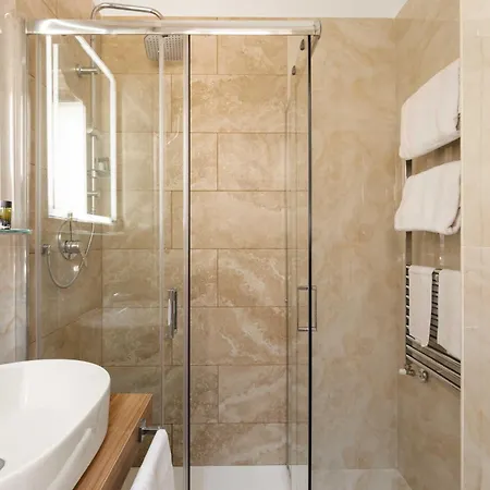 Albadea Deluxe 4*